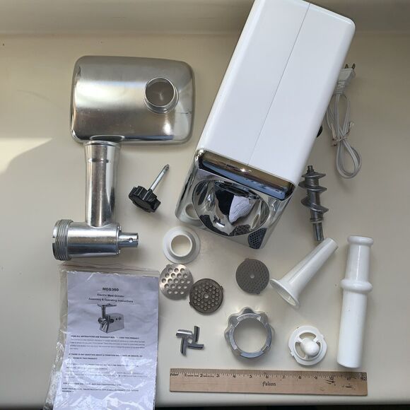 Sportsman MEG300 3/4HP 350W Electric Meat Grinder with 3 Cutting Plates (Fine... - Picture 3 of 11
